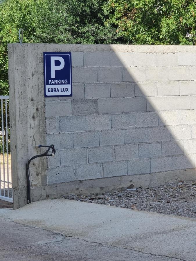 Ebra Lux Apartmani Dobra Voda Kültér fotó